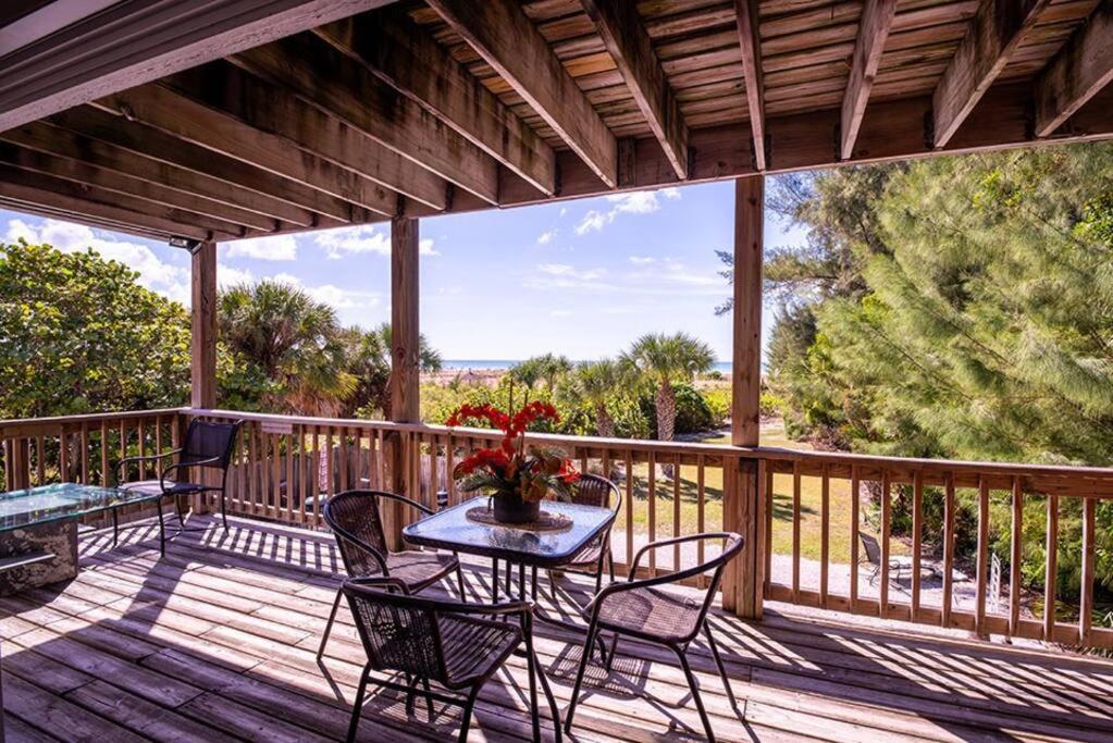 Your Tranquil Escape Is Found Directly On The Beach At The Serenity Beach Condo. Siesta Key Bagian luar foto