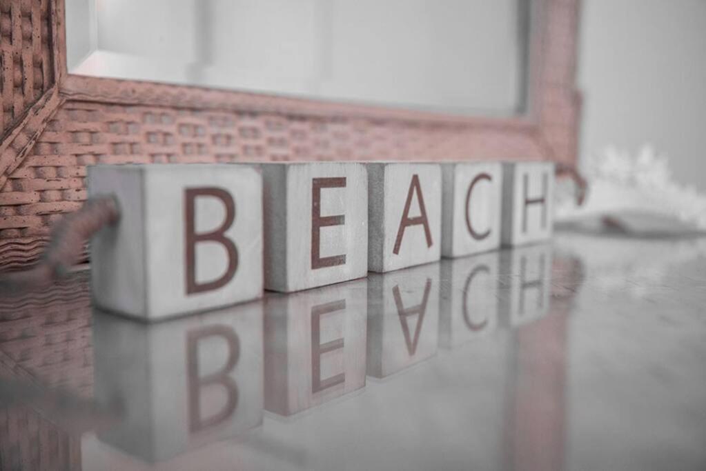 Your Tranquil Escape Is Found Directly On The Beach At The Serenity Beach Condo. Siesta Key Bagian luar foto